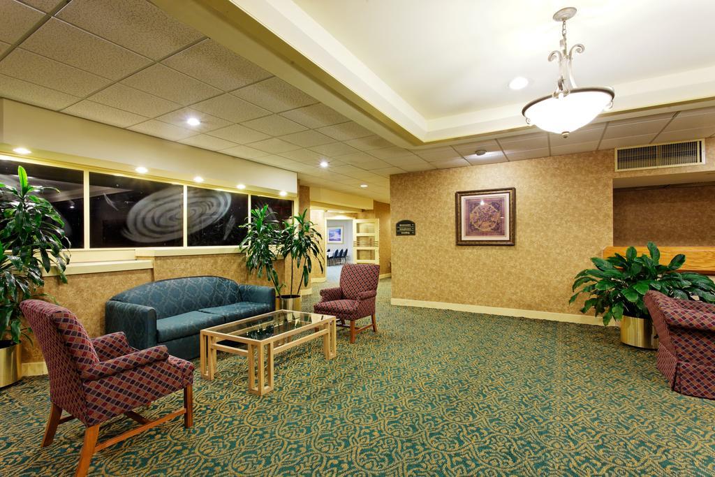 Holiday Inn Express Hotel & Suites Huntsville University Drive المظهر الداخلي الصورة